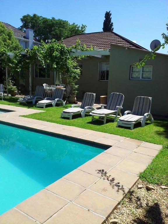 Oak Village B&B Stellenbosch Bilik gambar